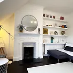 Ana\'S Place Near West Hampstead- 2 Double Beds, Max 4 People