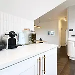 Ana\'S Place Near West Hampstead- 2 Double Beds, Max 4 People
