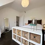 Ana\'S Place Near West Hampstead- 2 Double Beds, Max 4 People